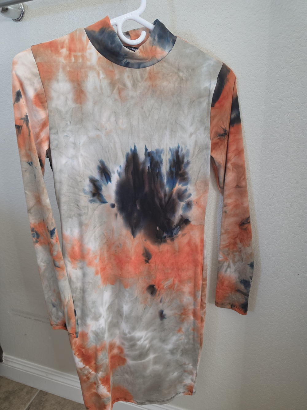 New Without Tags  Orange Black Tie-Dye Midi Dress